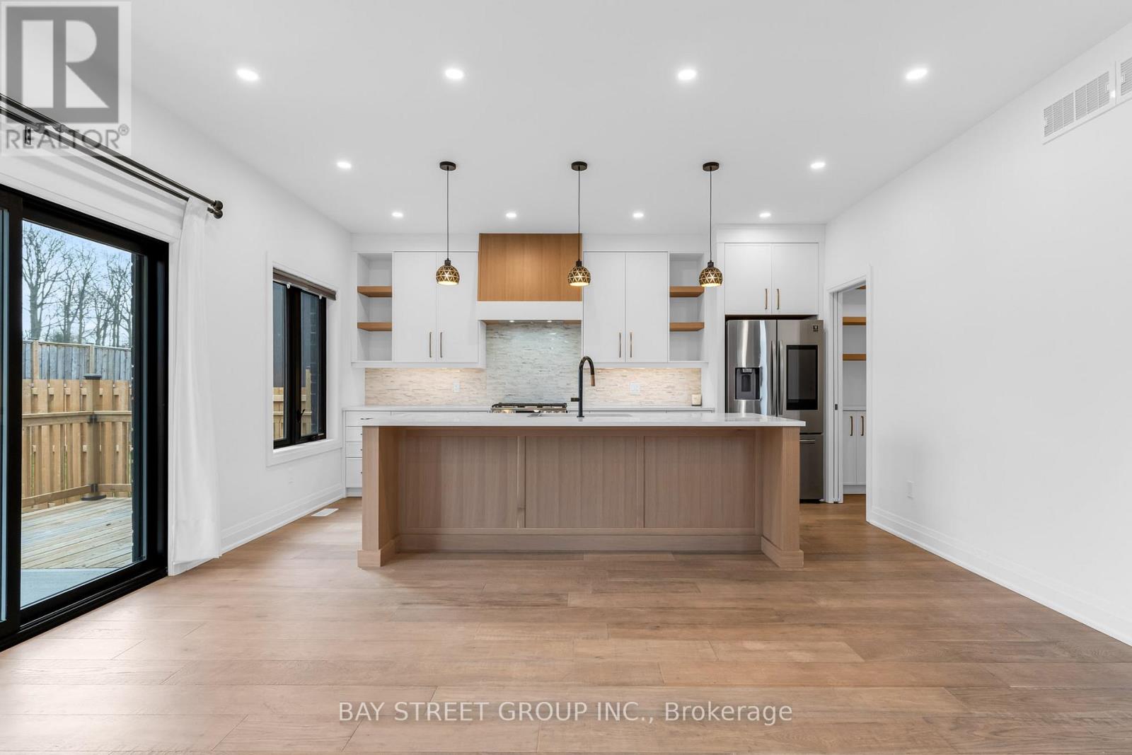 402 Aqueduct Street, Welland, Ontario  L3C 1E1 - Photo 13 - X12652202