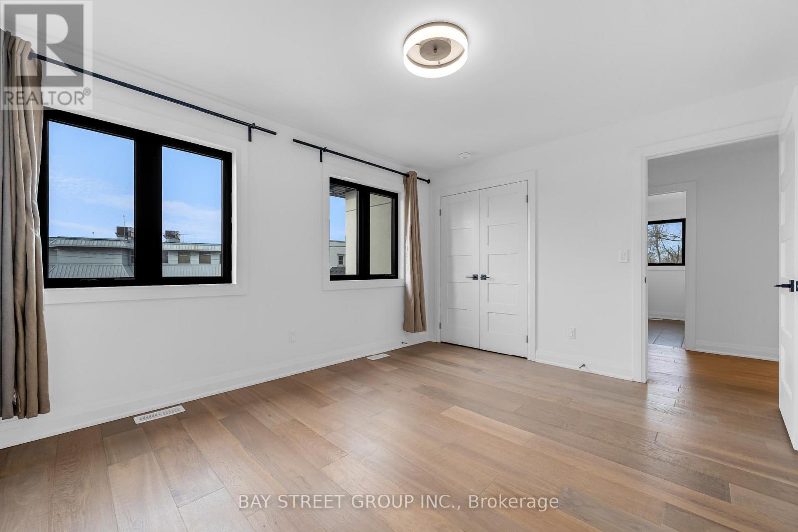 402 Aqueduct Street, Welland, Ontario  L3C 1E1 - Photo 36 - X12652202