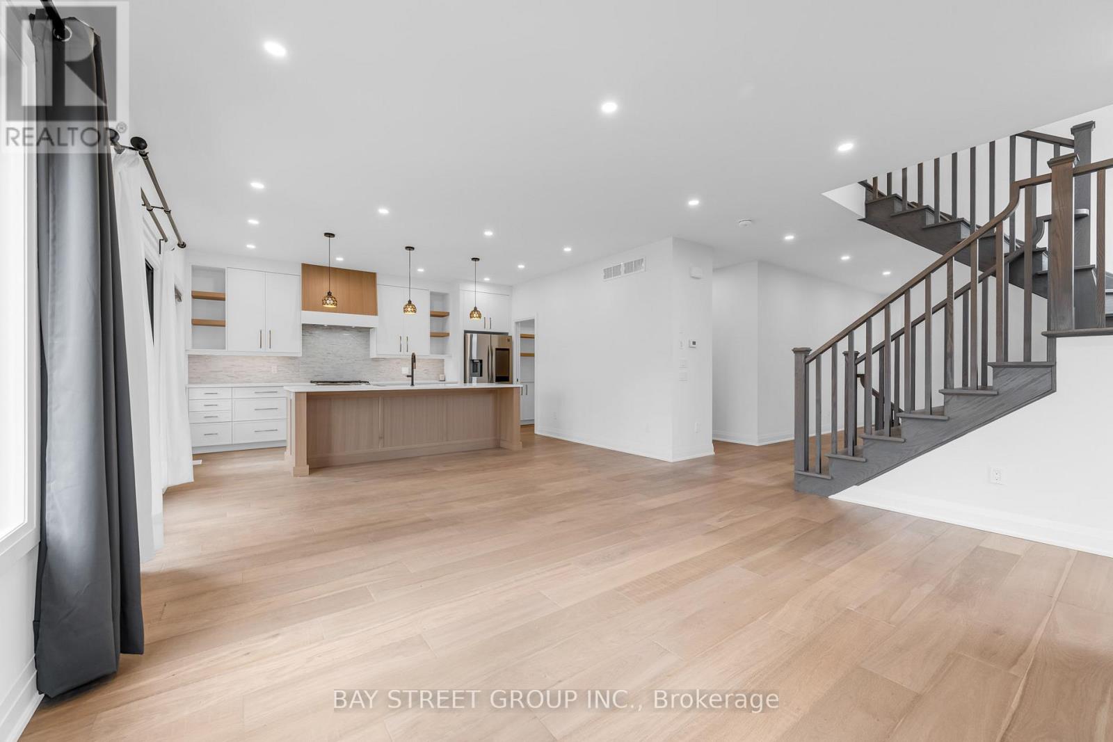 402 Aqueduct Street, Welland, Ontario  L3C 1E1 - Photo 6 - X12652202