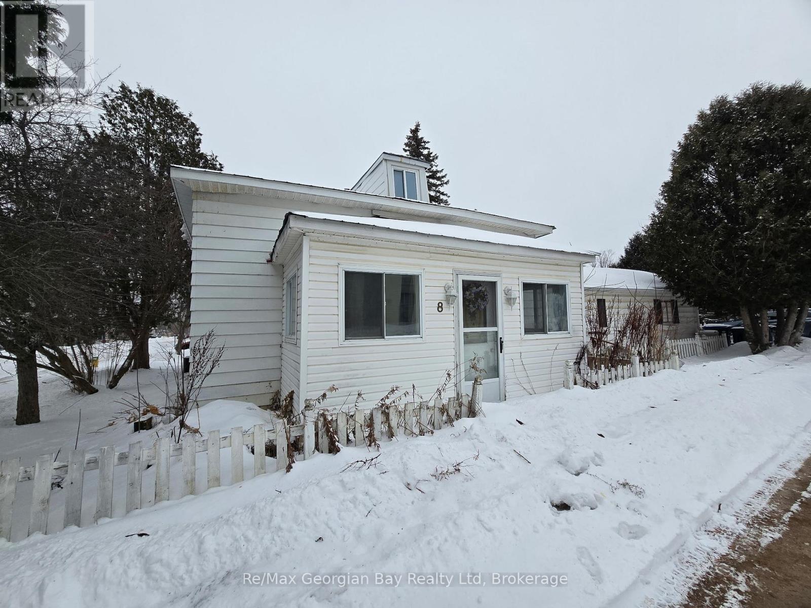 8 MILL STREET, Severn, Ontario
