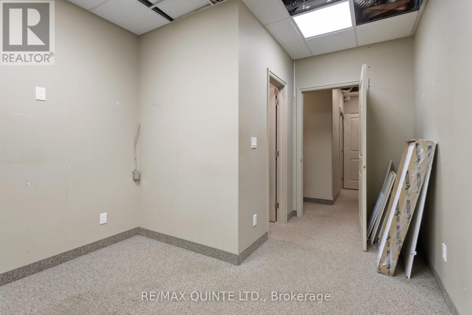 B - 66 Dundas Street E, Belleville, Ontario  K8N 1C1 - Photo 27 - X12652234