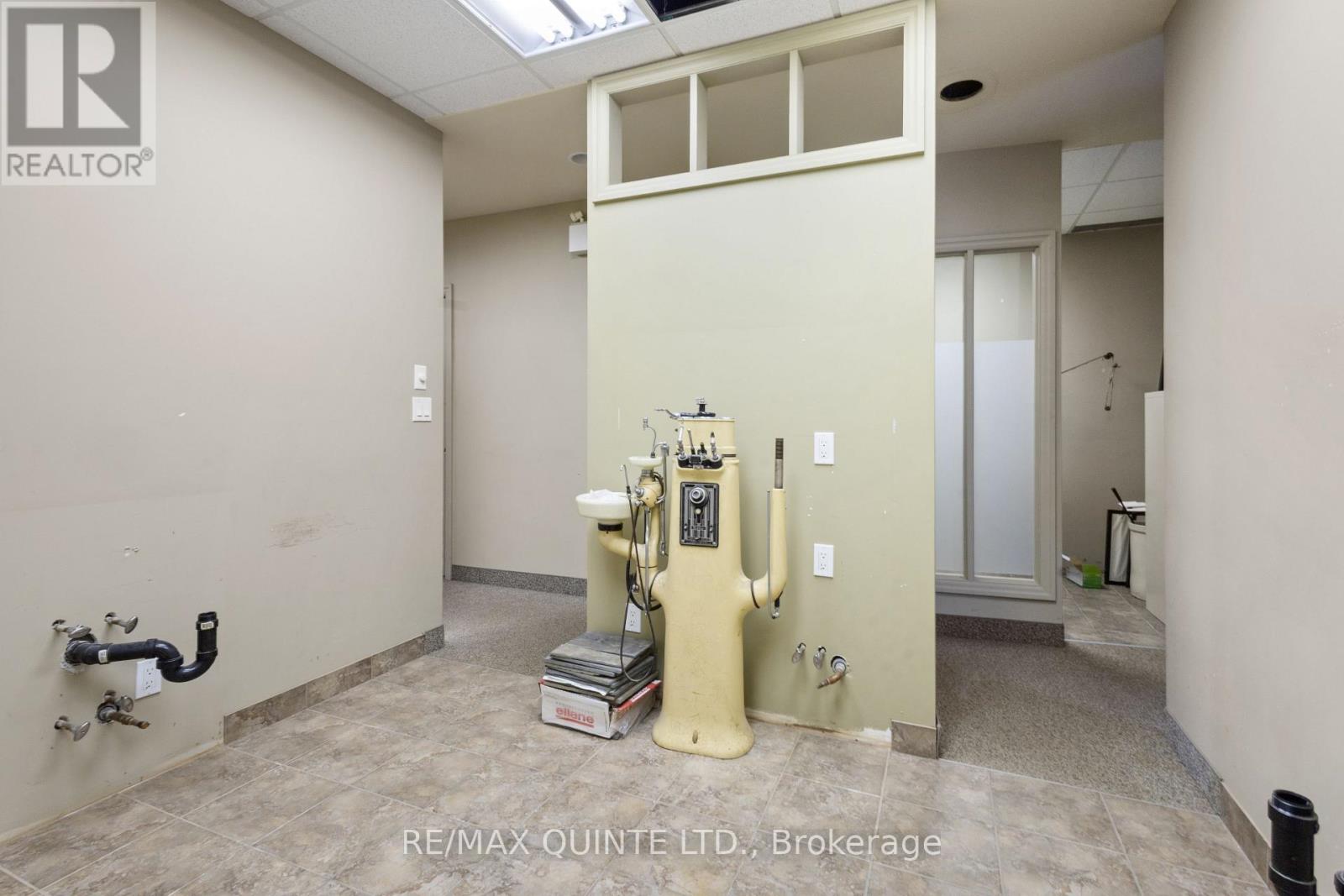 B - 66 Dundas Street E, Belleville, Ontario  K8N 1C1 - Photo 35 - X12652234