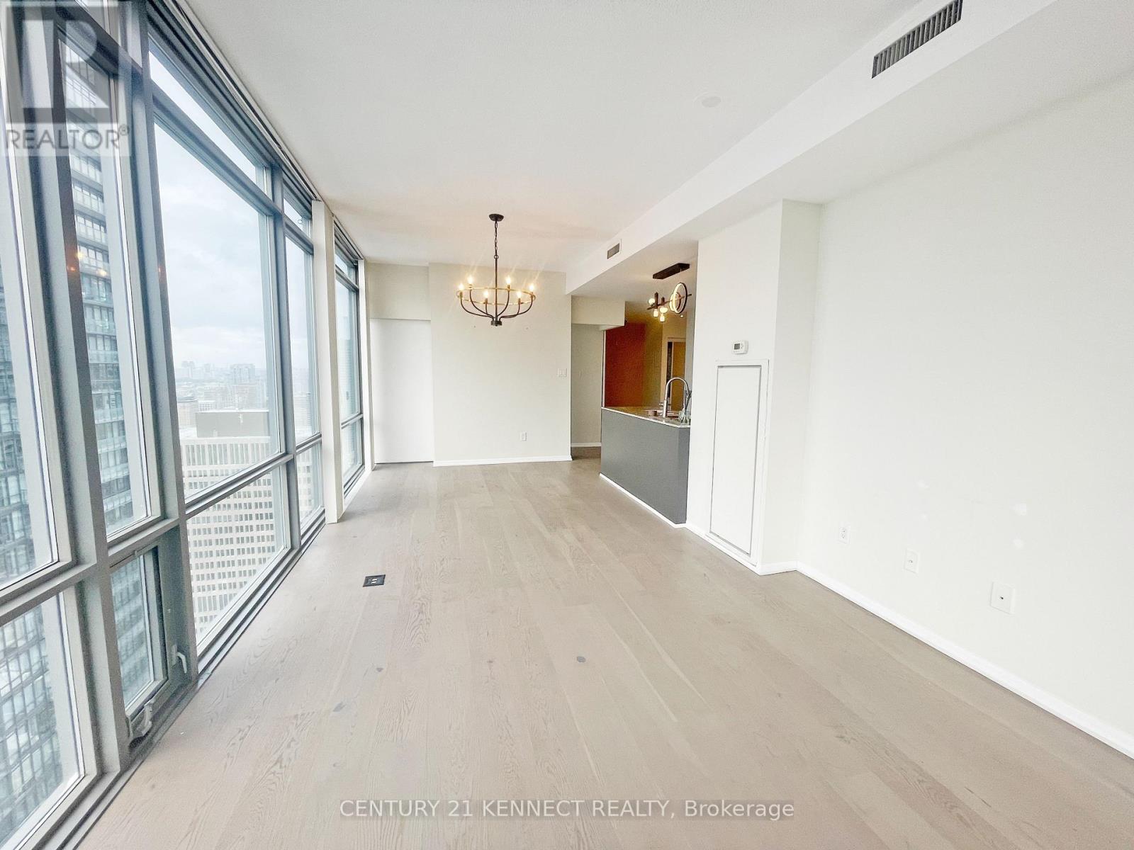 4303 - 38 Grenville Street, Toronto, Ontario  M4Y 1A5 - Photo 6 - C12609396