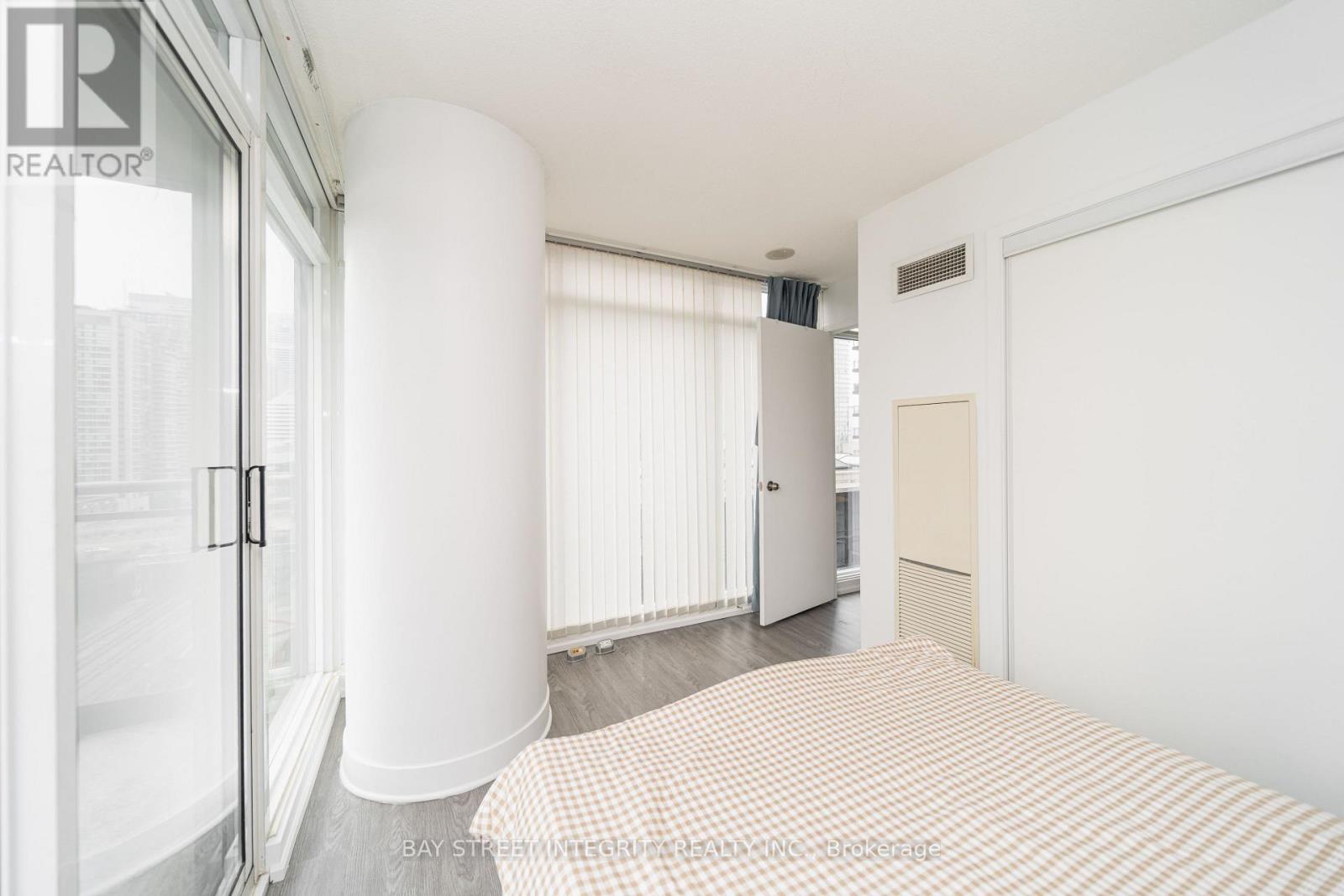 1103 - 25 Capreol Court, Toronto, Ontario  M5V 3Z7 - Photo 20 - C12652208