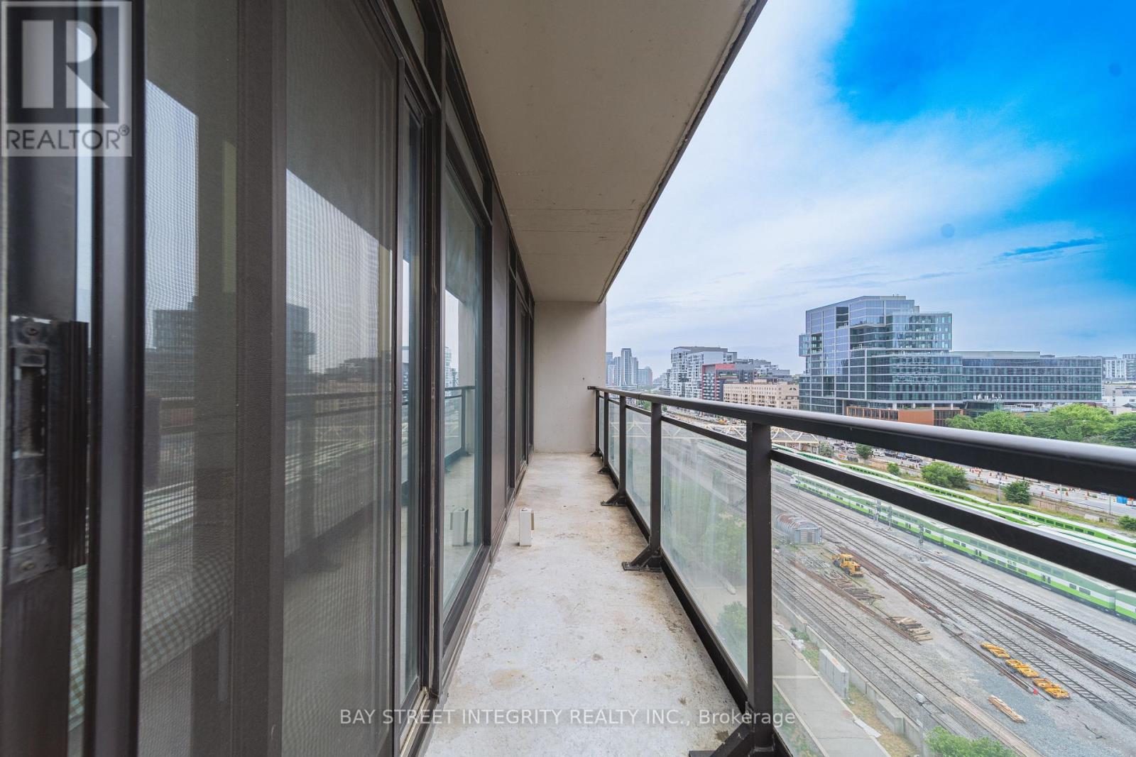 1103 - 25 Capreol Court, Toronto, Ontario  M5V 3Z7 - Photo 24 - C12652208