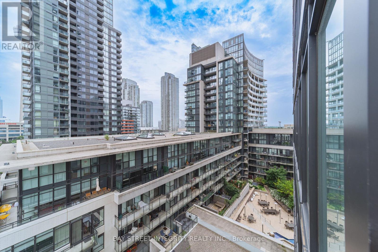 1103 - 25 Capreol Court, Toronto, Ontario  M5V 3Z7 - Photo 25 - C12652208