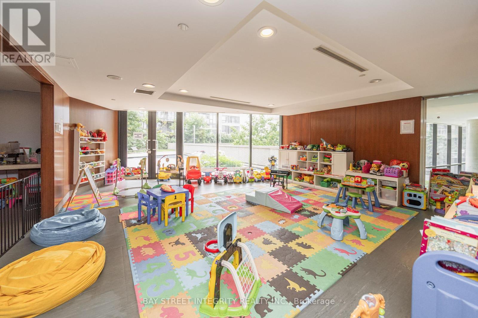 1103 - 25 Capreol Court, Toronto, Ontario  M5V 3Z7 - Photo 30 - C12652208