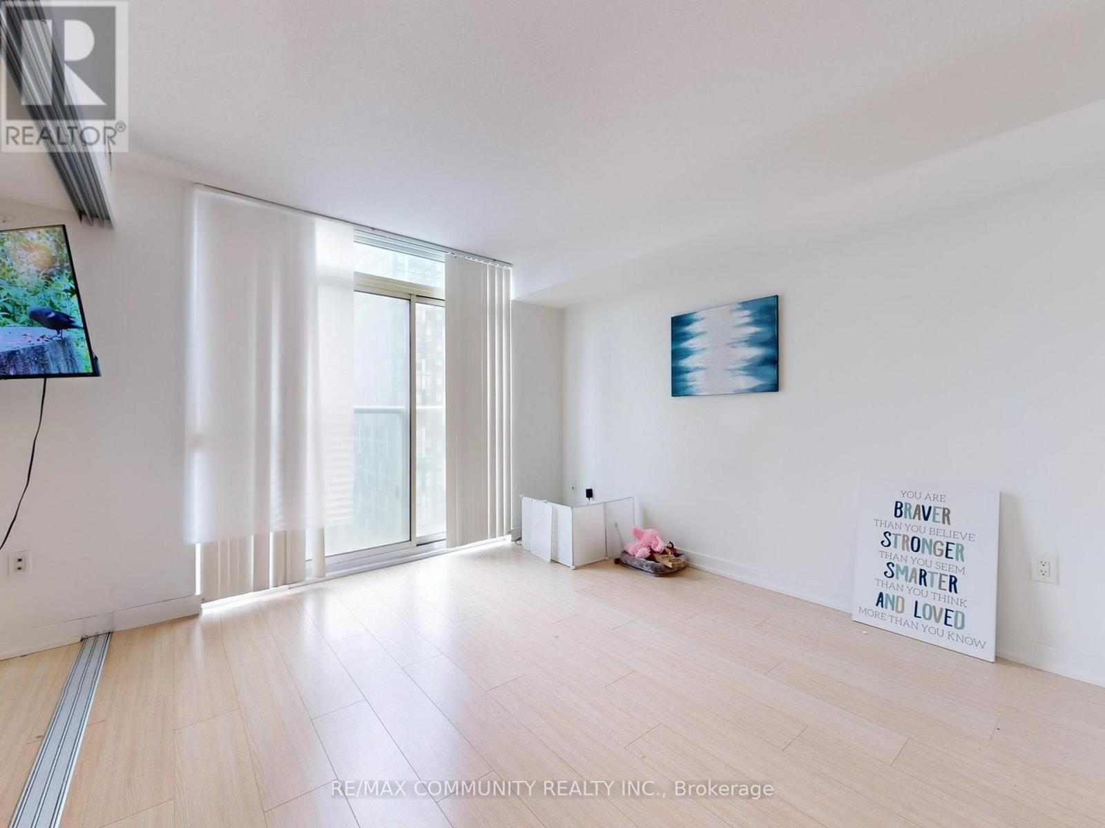 2210 - 85 Queens Wharf Road, Toronto, Ontario  M5V 0J9 - Photo 11 - C12652254