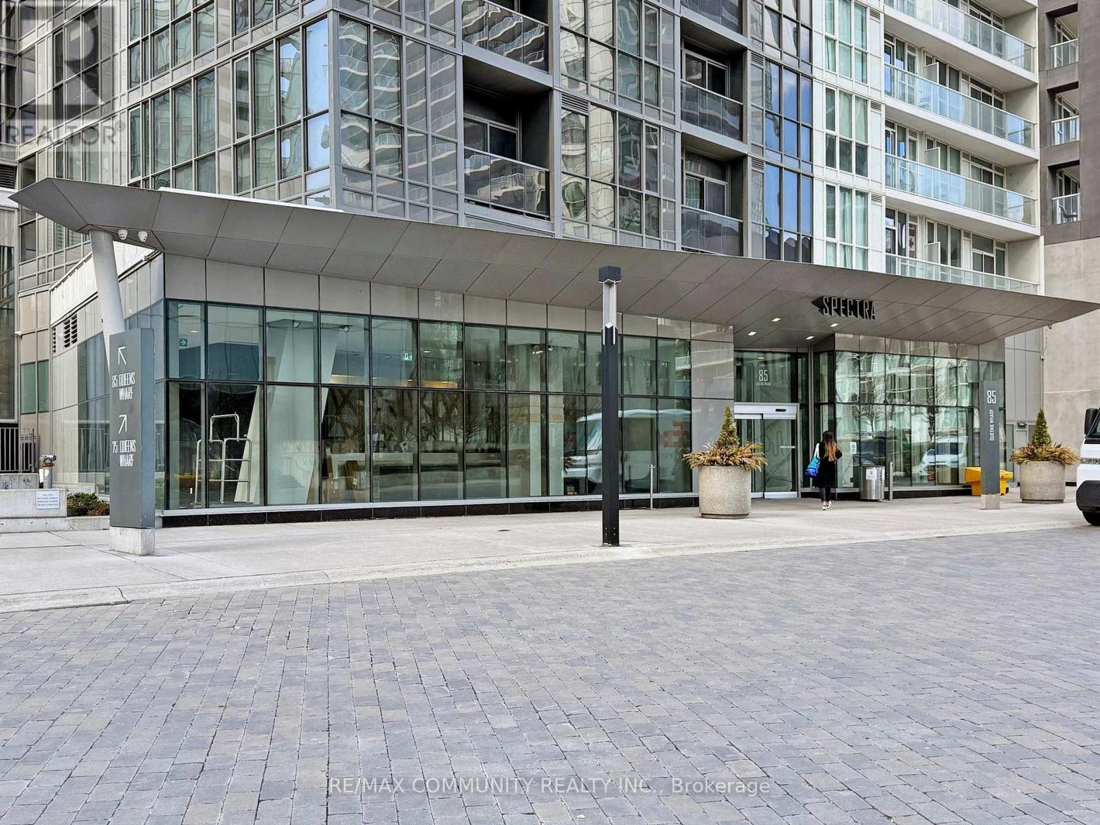 2210 - 85 Queens Wharf Road, Toronto, Ontario  M5V 0J9 - Photo 2 - C12652254
