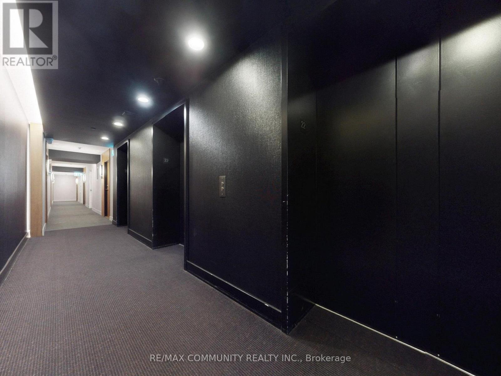 2210 - 85 Queens Wharf Road, Toronto, Ontario  M5V 0J9 - Photo 25 - C12652254