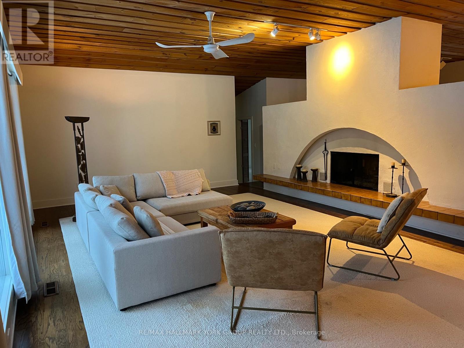 128 Brule Trail, King, Ontario  L7B 0C7 - Photo 3 - N12652260