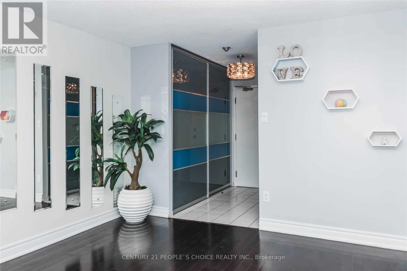 1605 - 3 Rowntree Road, Toronto, Ontario  M9V 5G8 - Photo 3 - W12652210