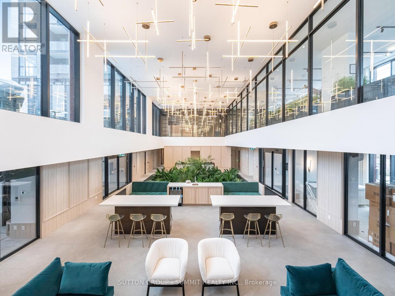 1306 - 3071 Trafalgar Road, Oakville, Ontario  L6H 8C6 - Photo 3 - W12652212