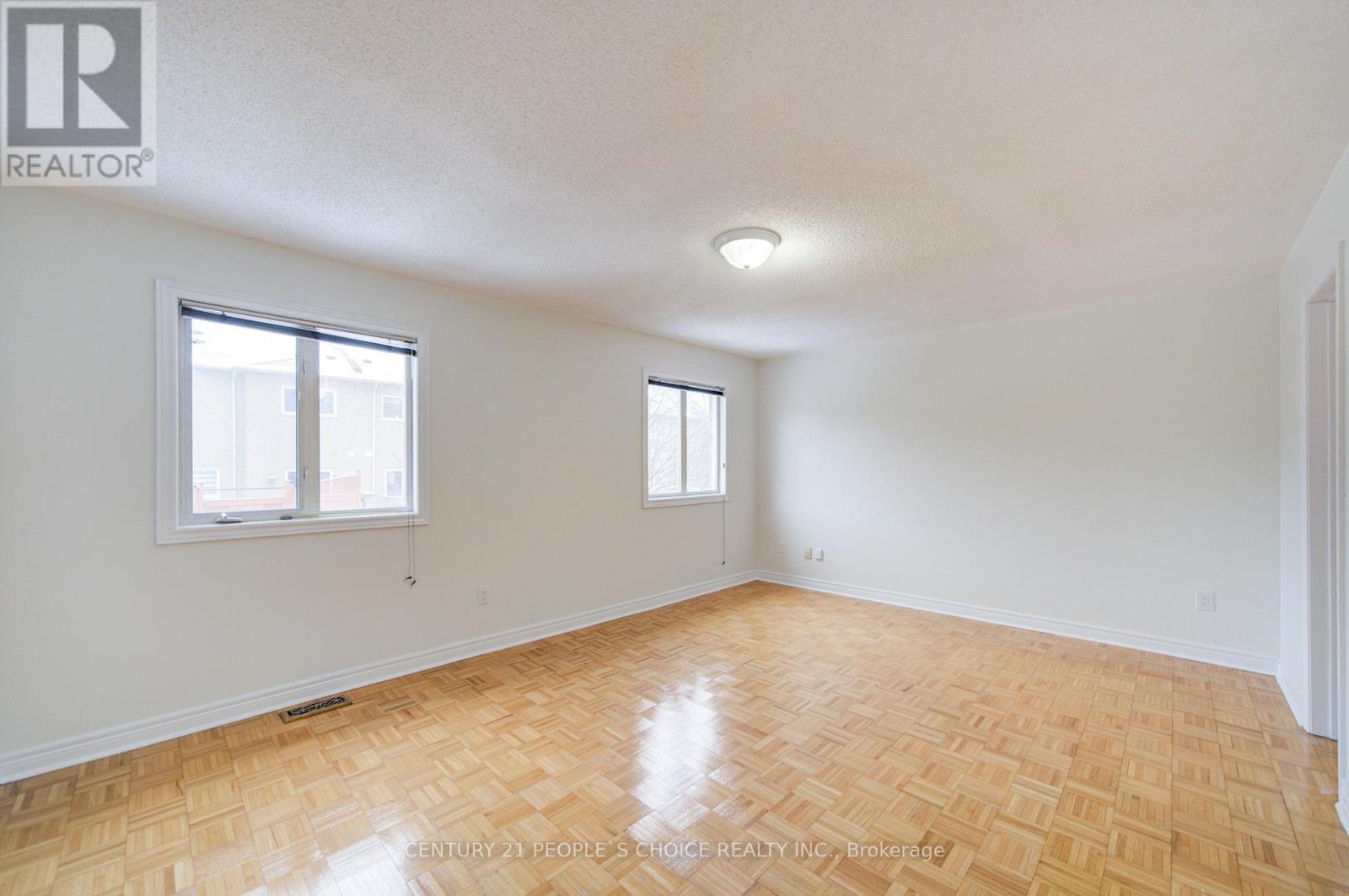 769 Fable Crescent, Mississauga, Ontario  L5W 1S1 - Photo 21 - W12652220