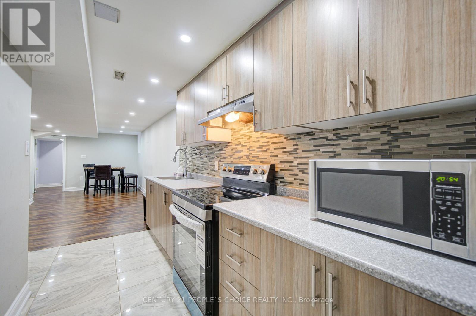 769 Fable Crescent, Mississauga, Ontario  L5W 1S1 - Photo 42 - W12652220