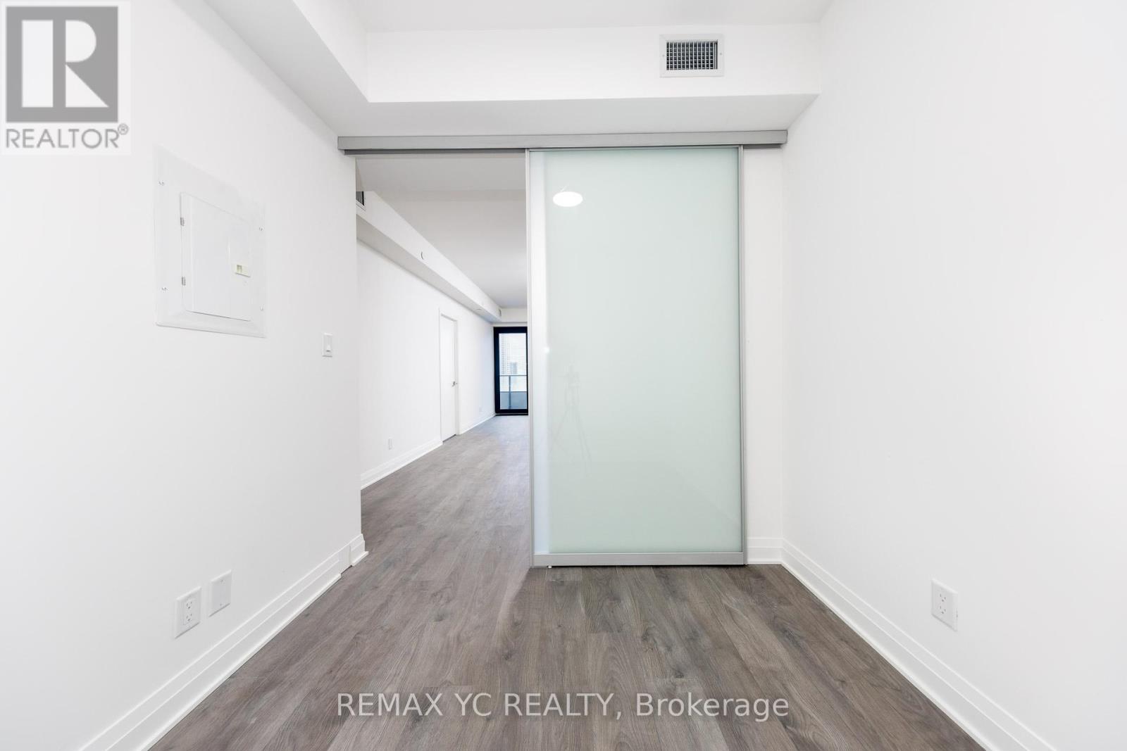 905 - 4015 The Exchange, Mississauga, Ontario  L5B 0N9 - Photo 14 - W12652238