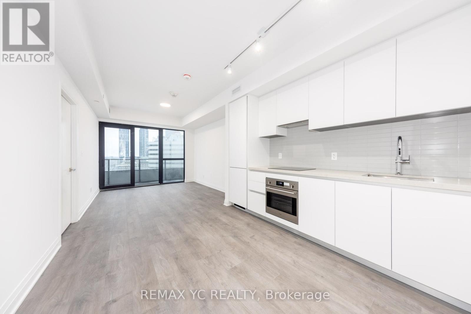 905 - 4015 The Exchange, Mississauga, Ontario  L5B 0N9 - Photo 5 - W12652238