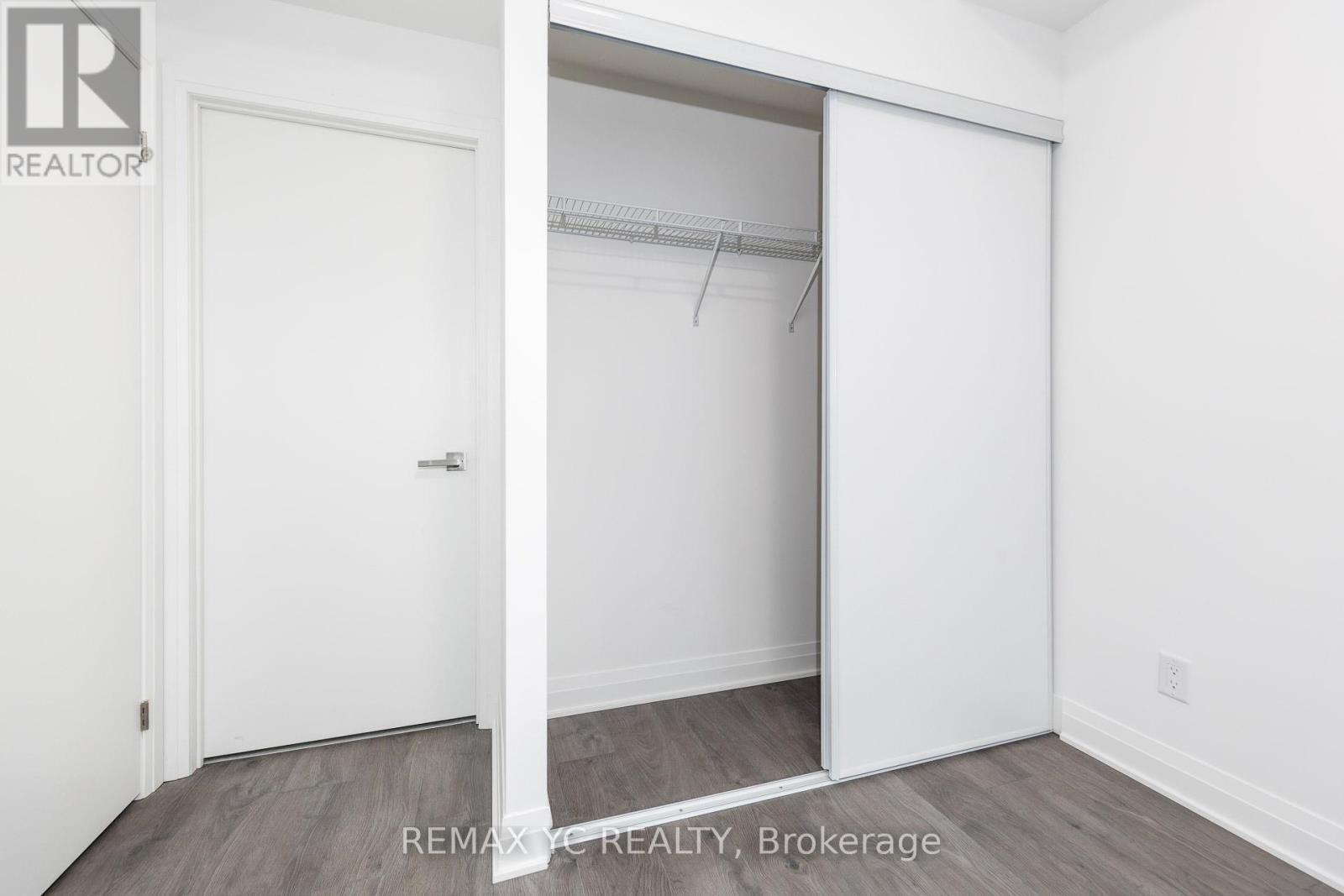 905 - 4015 The Exchange, Mississauga, Ontario  L5B 0N9 - Photo 9 - W12652238