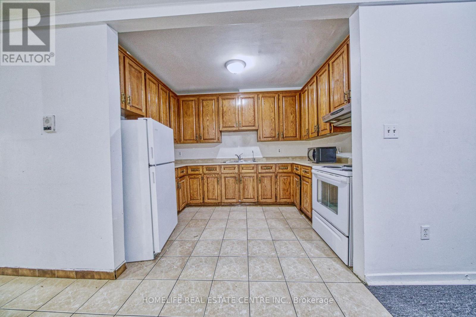 203 - 223 Jameson Avenue, Toronto, Ontario  M6K 2Y7 - Photo 11 - W12652274