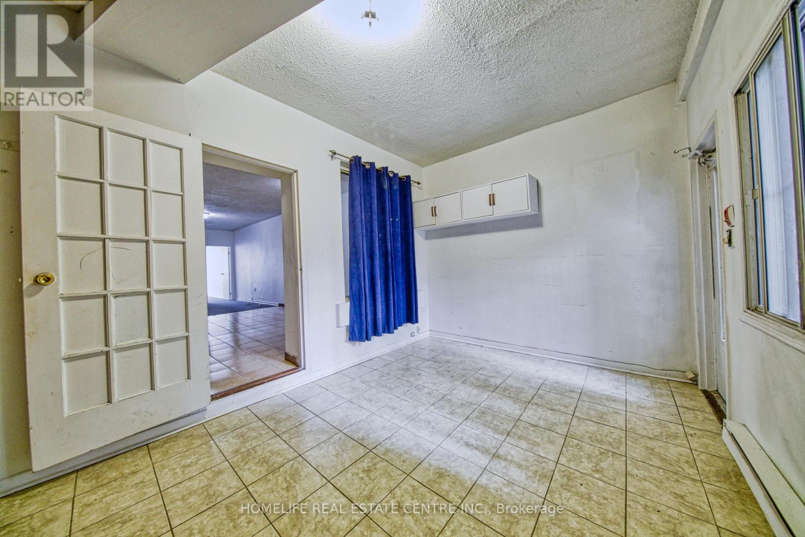 203 - 223 Jameson Avenue, Toronto, Ontario  M6K 2Y7 - Photo 8 - W12652274