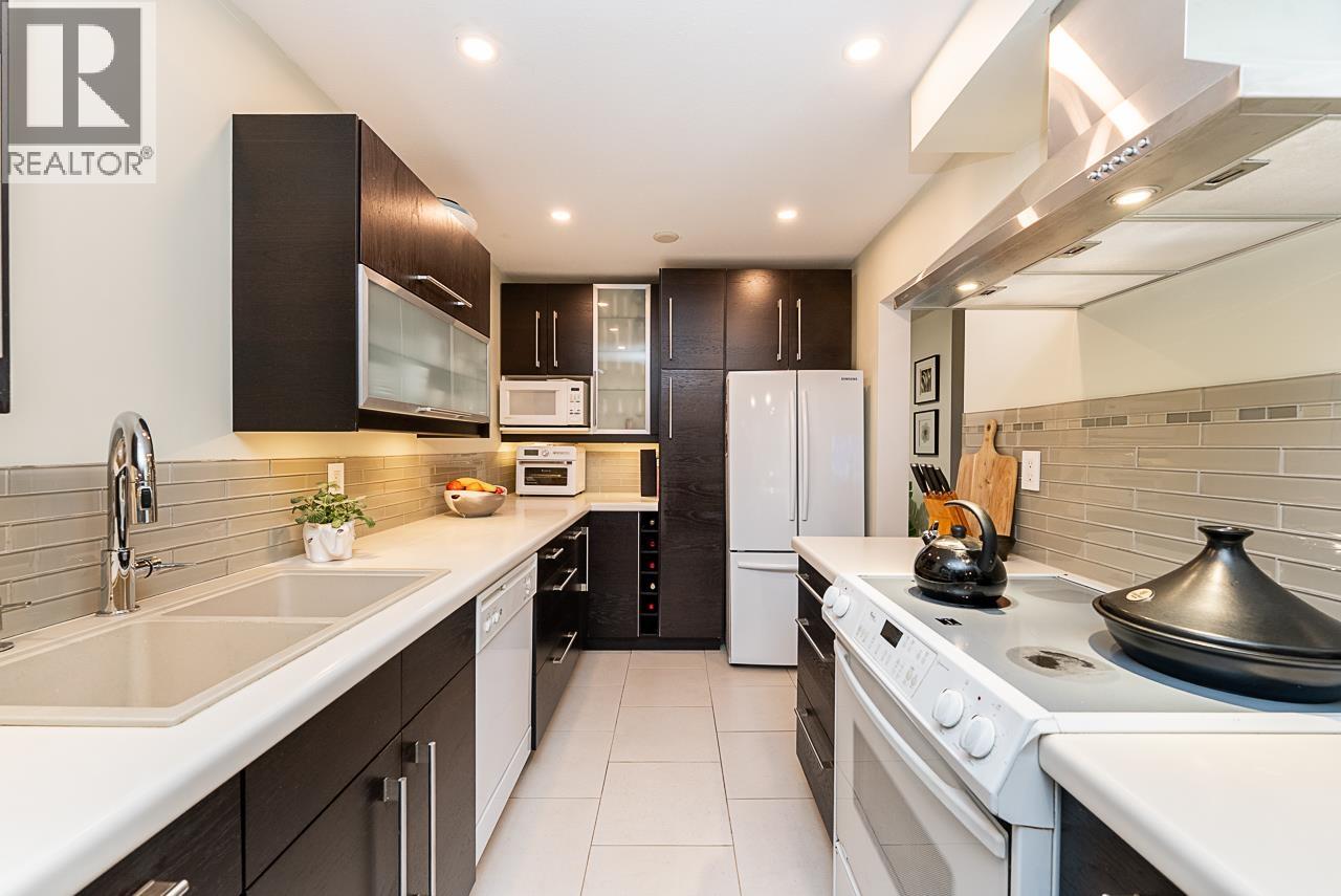 222 9101 Horne Street, Burnaby, British Columbia  V3N 4M3 - Photo 9 - R3075043