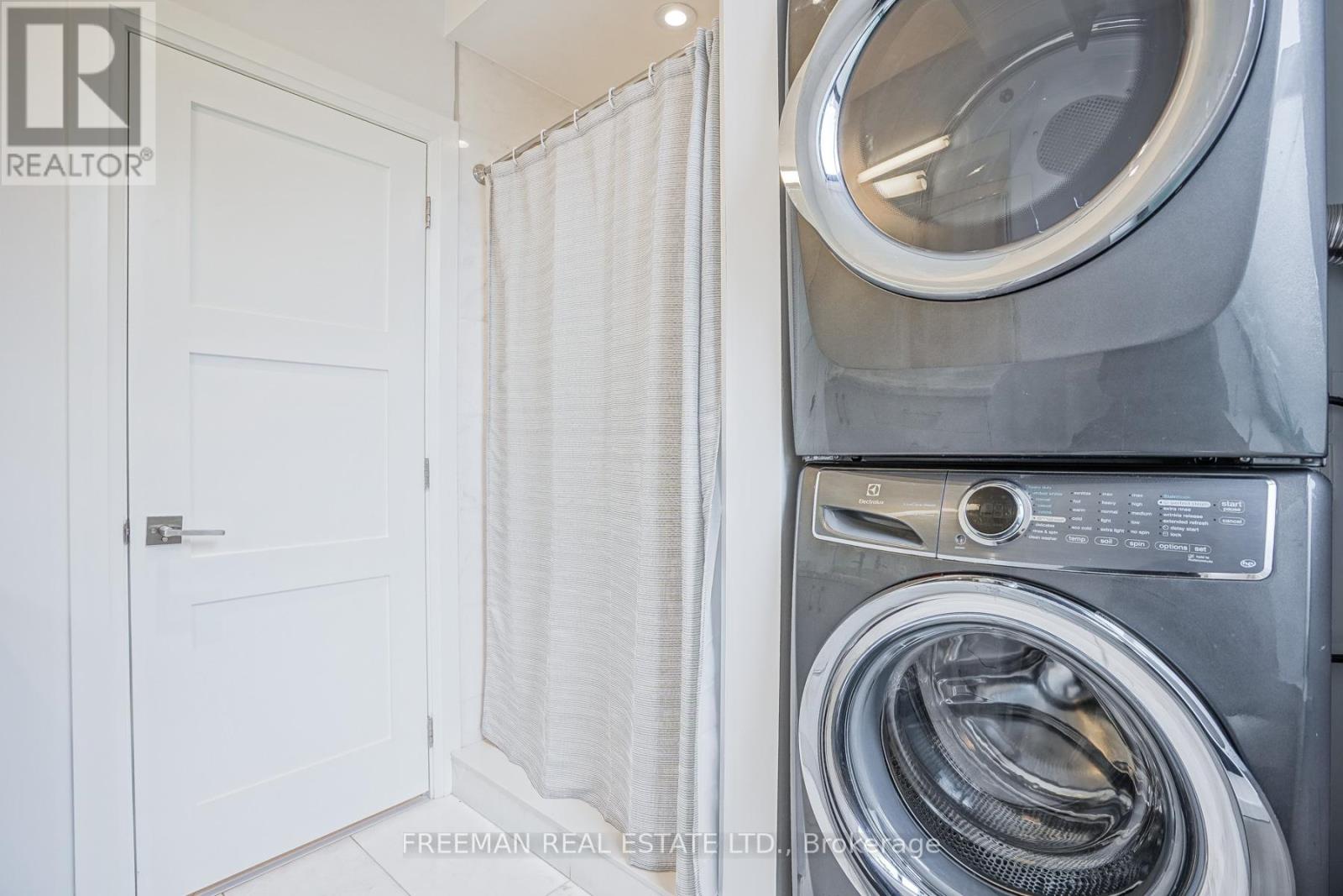 2 - 50 Russell Street, Toronto, Ontario  M5S 1B7 - Photo 17 - C12651928