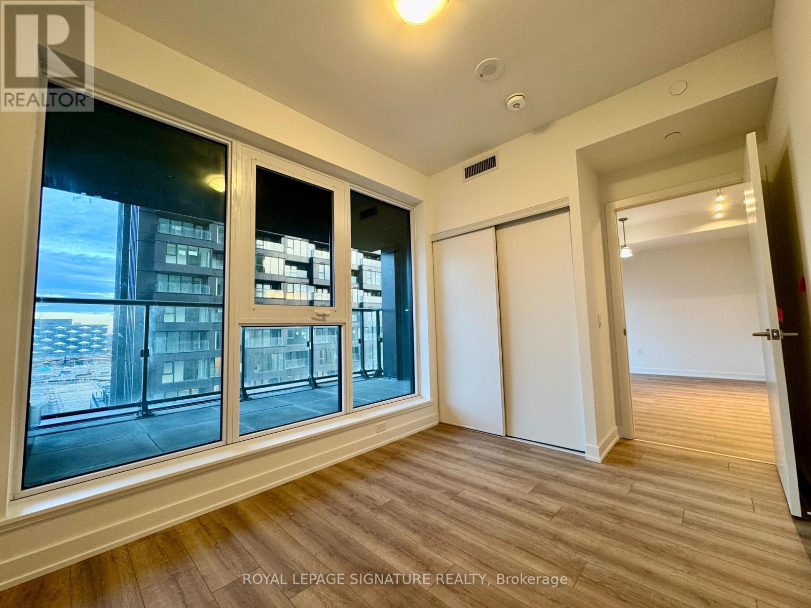 920 - 1 Quarrington Lane, Toronto, Ontario  M3C 0S4 - Photo 7 - C12651868