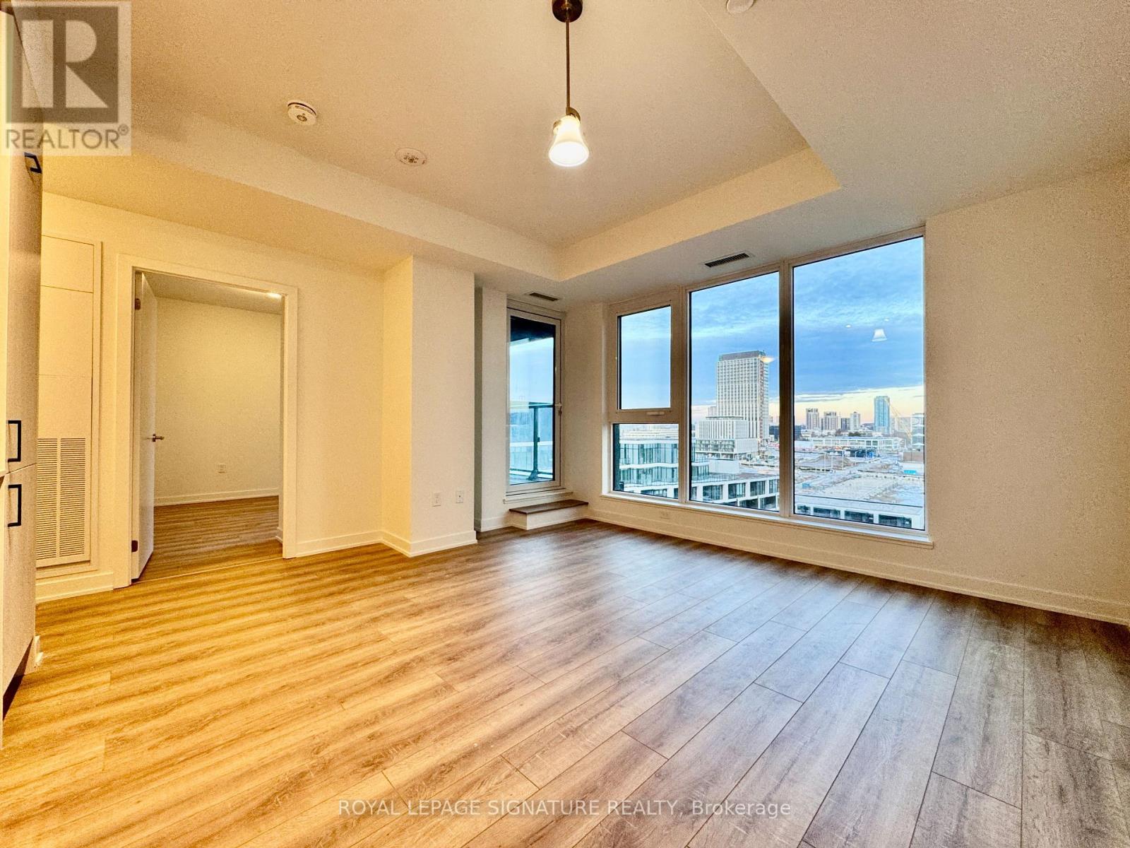 920 - 1 Quarrington Lane, Toronto, Ontario  M3C 0S4 - Photo 5 - C12651868