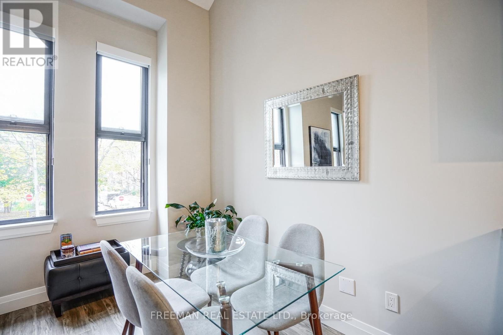 2 - 50 Russell Street, Toronto, Ontario  M5S 1B7 - Photo 7 - C12651928