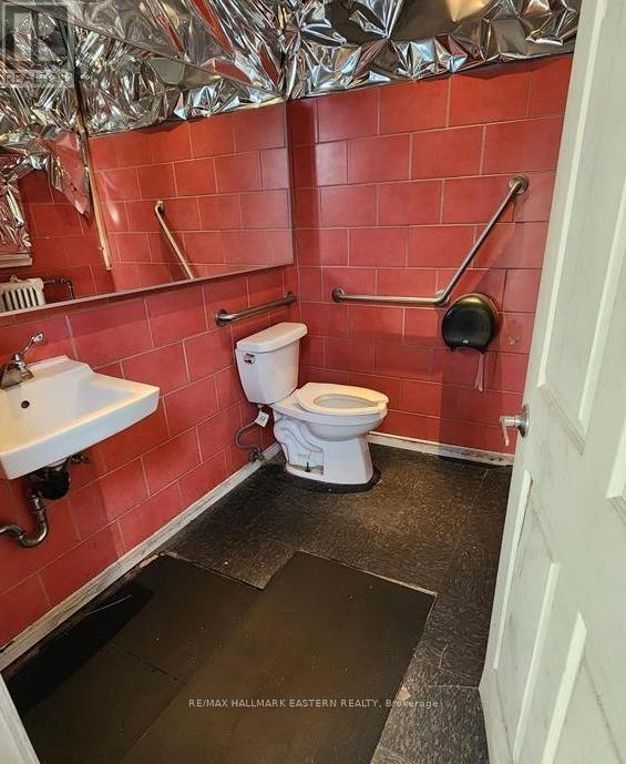 199 Hunter Street, Peterborough (Town Ward 3), Ontario  K9H 2L1 - Photo 23 - X12652286