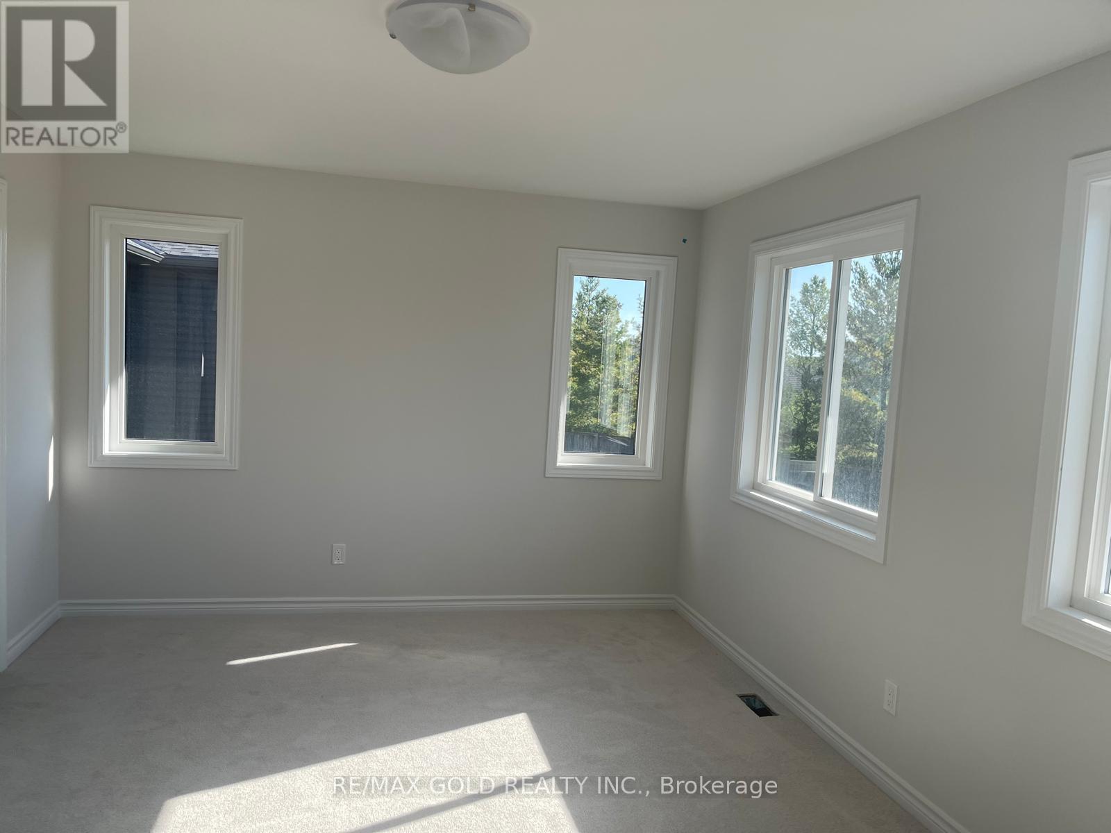 29 Laugher Avenue, Welland, Ontario  L3B 0N6 - Photo 7 - X12651198