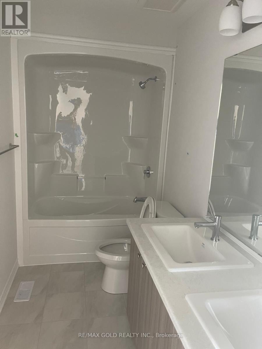 29 Laugher Avenue, Welland, Ontario  L3B 0N6 - Photo 5 - X12651198