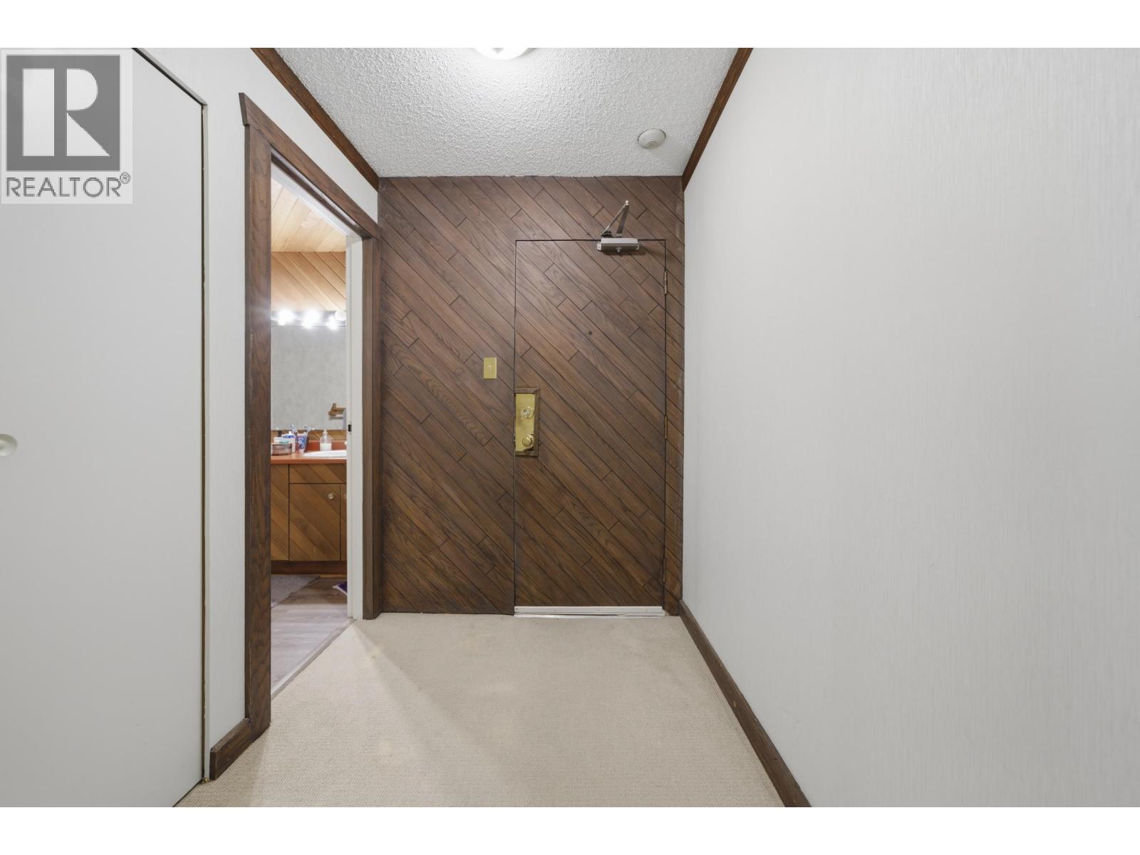 403 1340 Duchess Avenue, West Vancouver, British Columbia  V7T 1H6 - Photo 2 - R3075051