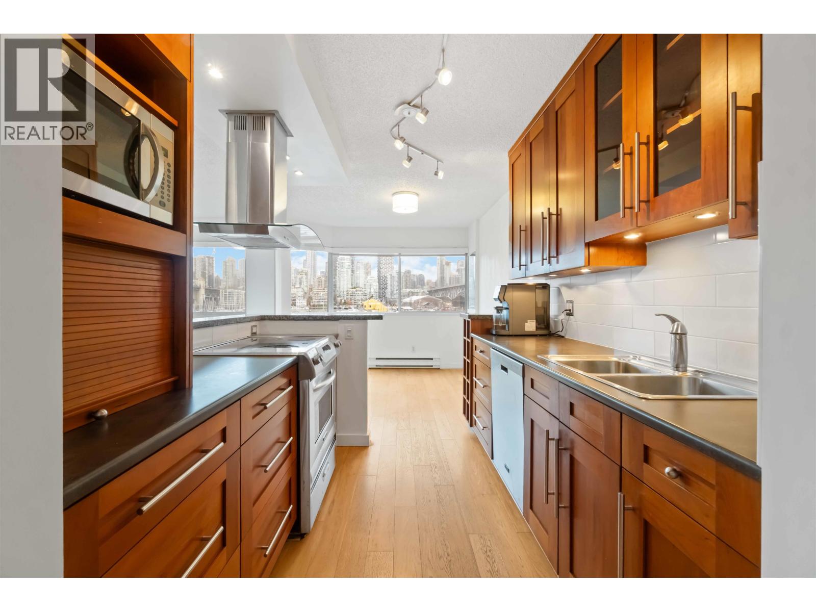 406 1510 W 1st Avenue, Vancouver, British Columbia  V6J 4S3 - Photo 7 - R3075054