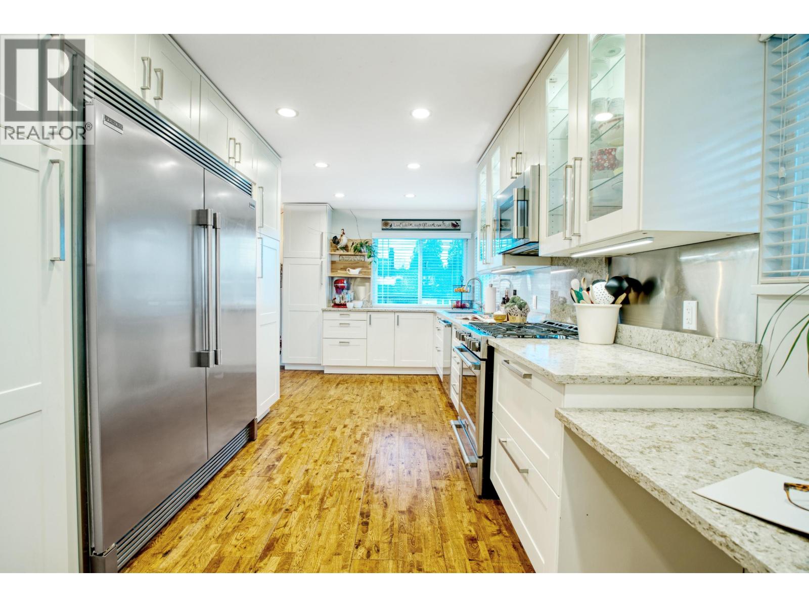 1096 Glade Court, Port Coquitlam, British Columbia  V3B 1R3 - Photo 3 - R3075049