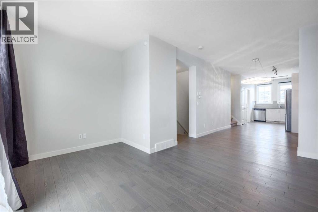 40 Sherwood Row Nw, Calgary, Alberta  T3R 0X1 - Photo 12 - A2275014