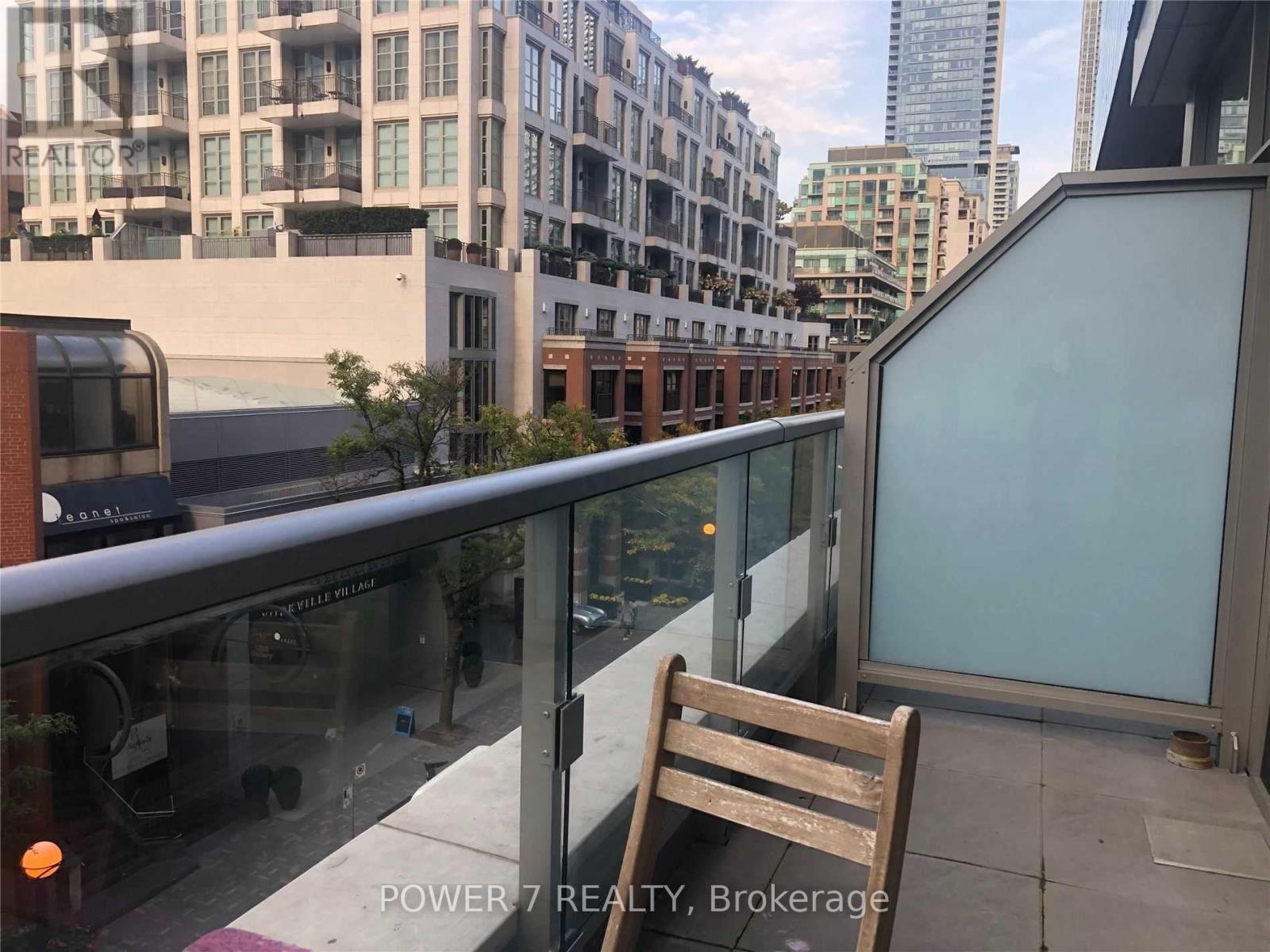 302 - 155 Yorkvill Avenue S, Toronto, Ontario  M5R 1C4 - Photo 2 - C12652288