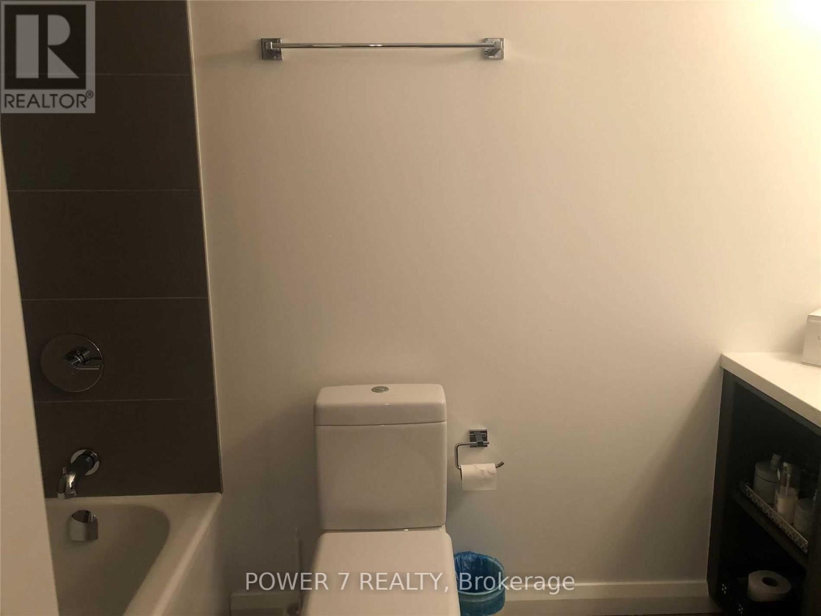 302 - 155 Yorkvill Avenue S, Toronto, Ontario  M5R 1C4 - Photo 8 - C12652288