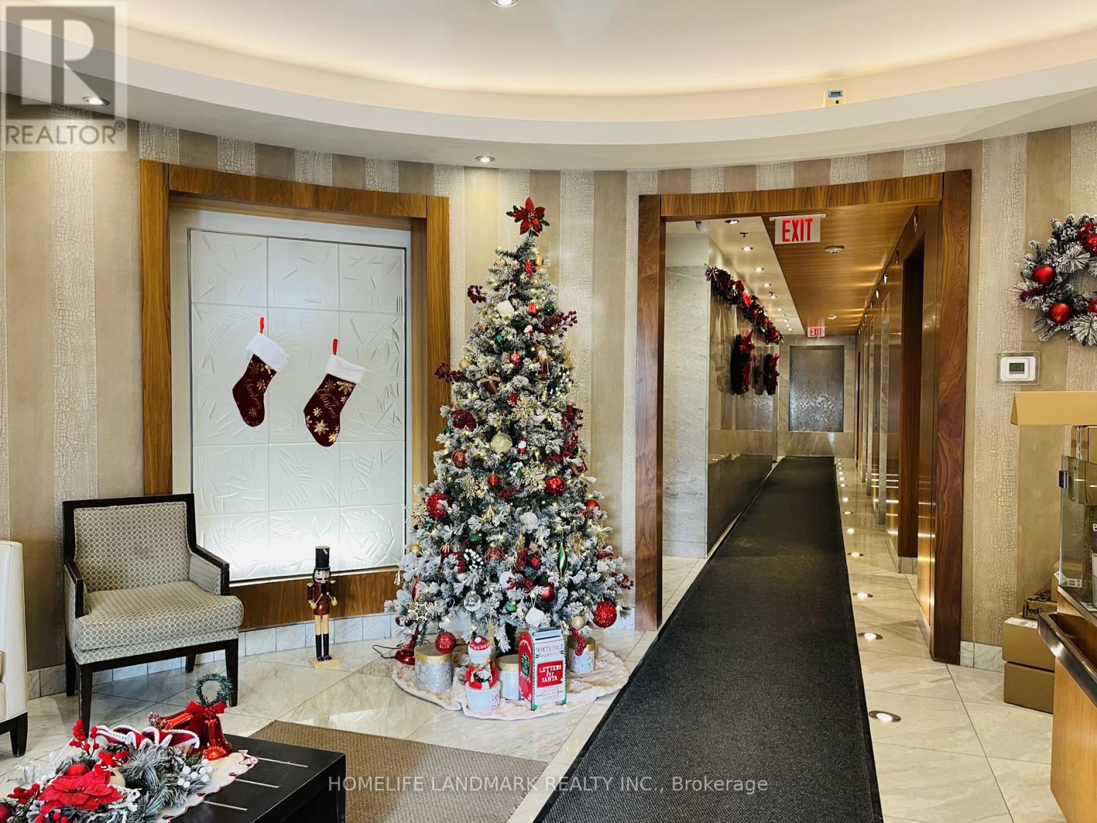 1806 - 85 Bloor Street E, Toronto, Ontario  M4W 3Y1 - Photo 2 - C12652294