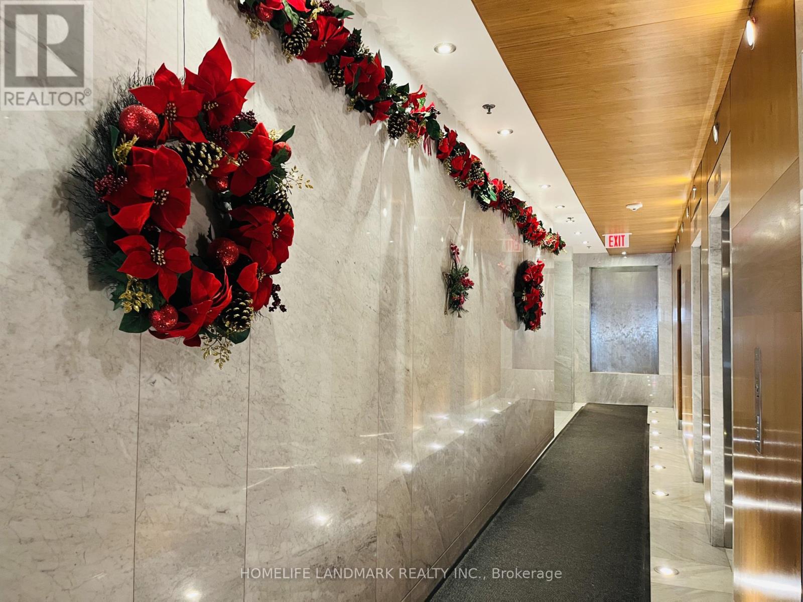 1806 - 85 Bloor Street E, Toronto, Ontario  M4W 3Y1 - Photo 3 - C12652294