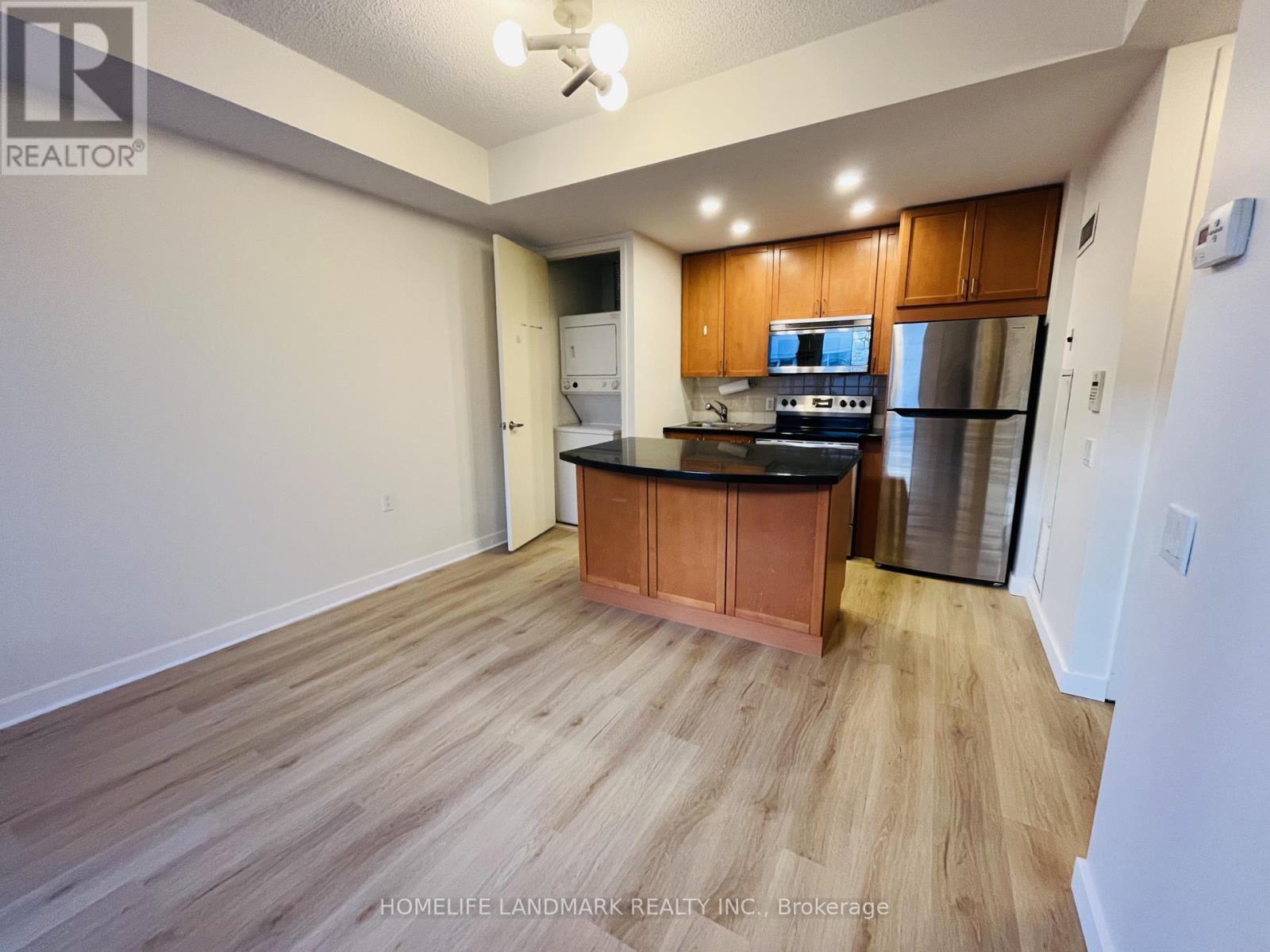 1806 - 85 Bloor Street E, Toronto, Ontario  M4W 3Y1 - Photo 5 - C12652294