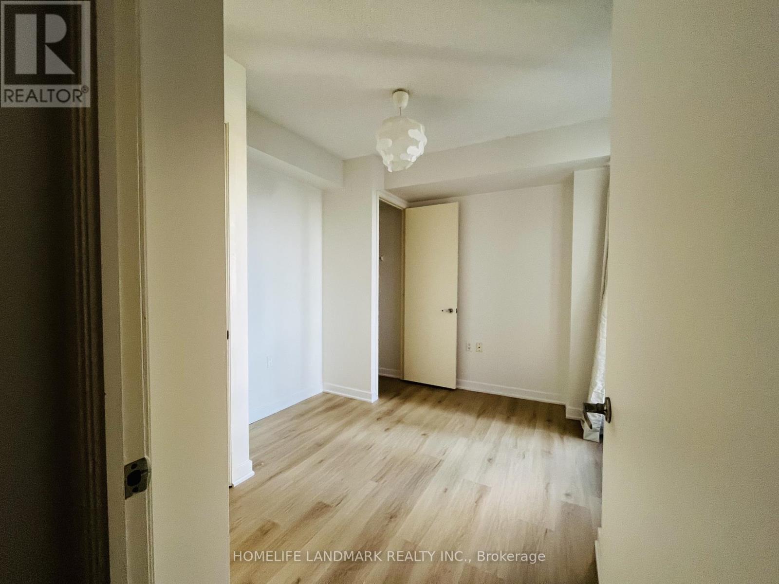 1806 - 85 Bloor Street E, Toronto, Ontario  M4W 3Y1 - Photo 7 - C12652294