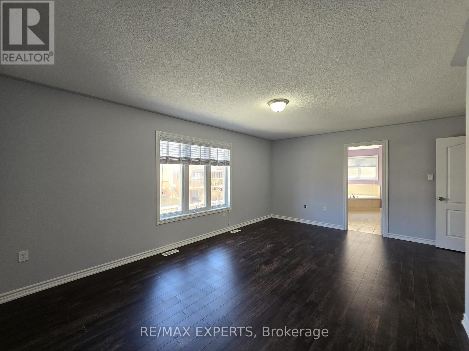 66 Hopkins Crescent, Bradford West Gwillimbury, Ontario  L3Z 0R7 - Photo 15 - N12652290