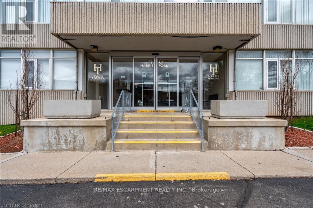 402 - 40 Harrisford Street, Hamilton, Ontario  L8K 6N1 - Photo 2 - X12652280