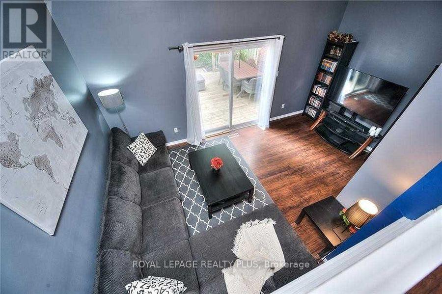 17 - 51 Paulander Drive, Kitchener, Ontario  N5M 5E5 - Photo 10 - X12652304