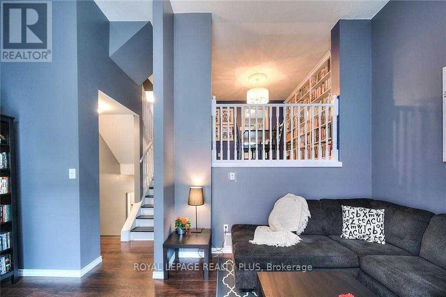 17 - 51 Paulander Drive, Kitchener, Ontario  N5M 5E5 - Photo 5 - X12652304