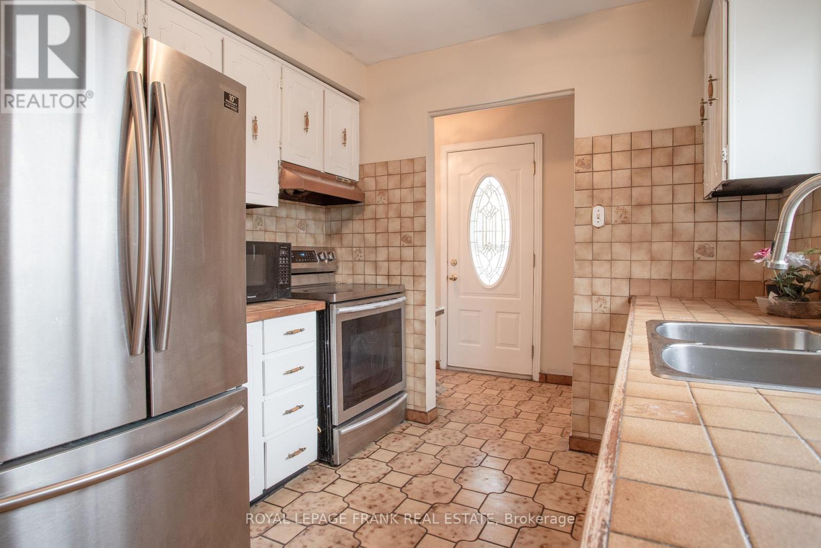 1273 Belair Crescent, Oshawa, Ontario  L1K 1G9 - Photo 9 - E12652370