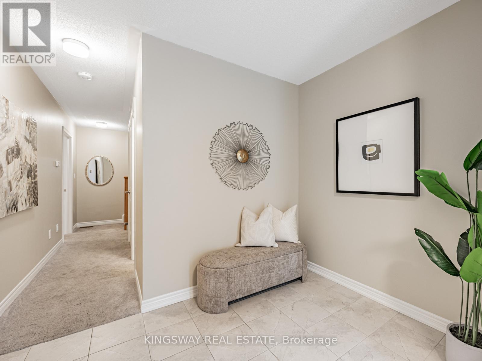 1104 Lockie Drive, Oshawa, Ontario  L1L 0R9 - Photo 4 - E12646994