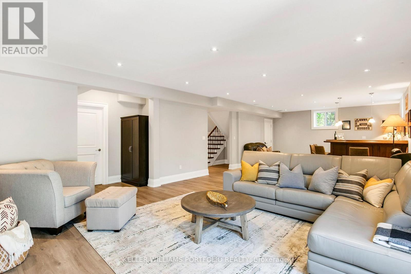 7 Maydolph Road, Toronto, Ontario  M9B 1V5 - Photo 41 - W12427276