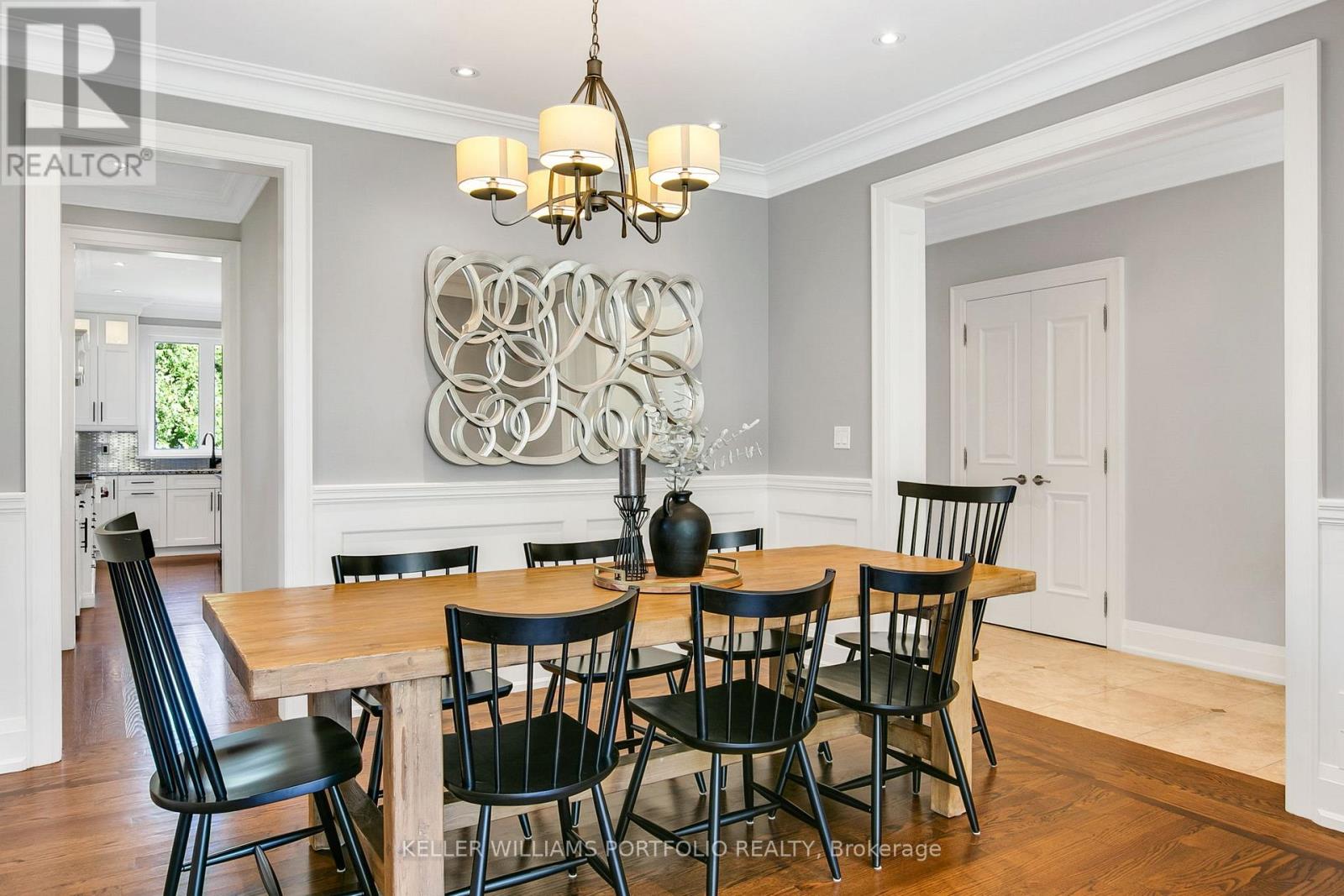 7 Maydolph Road, Toronto, Ontario  M9B 1V5 - Photo 6 - W12427276